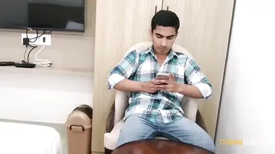 Processing...Nervous Indian Wife Kamini Finds Her Place For A Sex