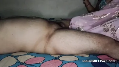 Indian MILF Bhabhi Sucking Big Desi Cock Taking Cum In Mouth
