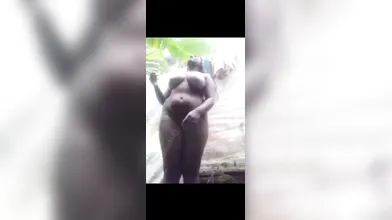 Black beauty vinitha ooty sexy figure nude show