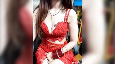 Husan-e-Malika red lingerie show