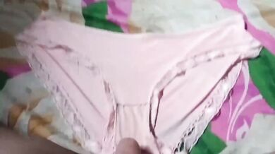 MARLBOROQUEENSEX - NGOCOK CELANA DALAM PINK