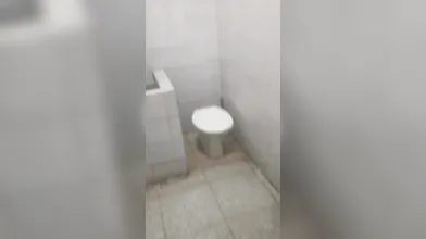 MARLBOROQUEENSEX - MAMPIR DI KAMAR MANDI NEMU CANGCUT PUTIH