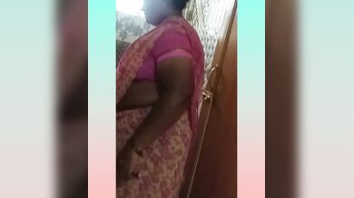 Bhabhi saree side boob