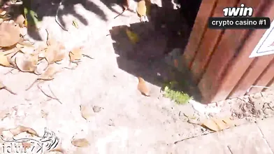 Loirinha safada briga com namorado e vai mamar outro na praia - Fazendo gozar em