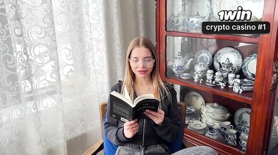 Step-sister's ripped denim and ass - magnificent XXX porn!