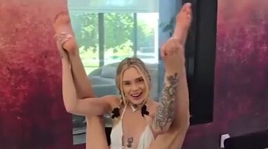Compilation of pro sluts showing off their hot mouth and pussy action