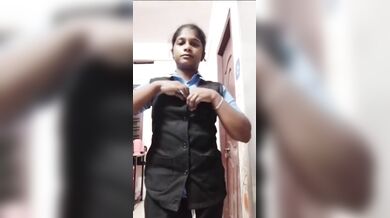 Tamil Hotel Staff Babe Undressing Spreading Her Pussy & Ass