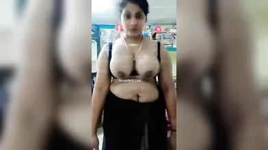 Tamil beautiful aunty