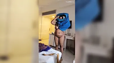 Tamil Mom Nude & Fucking In Hotel Video Update