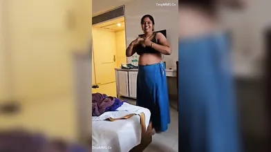 Tamil Mom Nude & Fucking In Hotel Video Update
