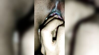 Mallu girl inserting menstrual cup