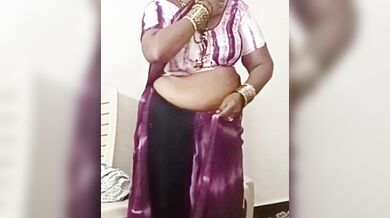Reshma aunty saree change