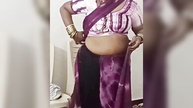 Reshma aunty saree change
