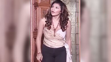 MARLBOROQUEENSEX - CHANDRA LOUIS TOKET GEDE DI KERJAIN PEMBANTU CABUL