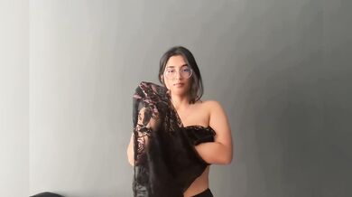 Curvy Molly – Transparent At :30