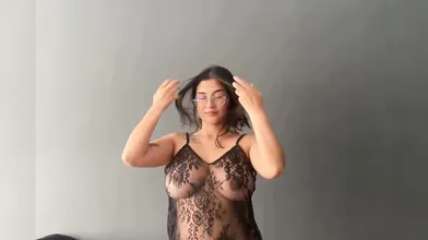 Curvy Molly – Transparent At :30