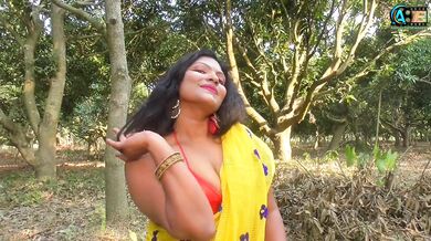 Horny Bengali Model Rashi Huge Cleavage