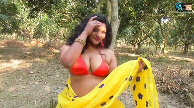 Horny Bengali Model Rashi Huge Cleavage