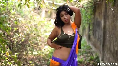 Neelam Hot Saree Fashion