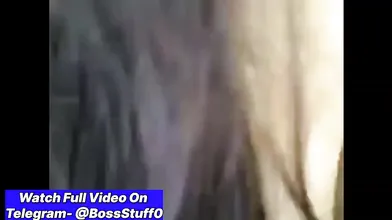 Noida virgin girl smooch karti hai BF ko cleavage dikhakar -