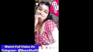 Busty Bhopal bhabhi chut me ungli karti hai xxx show par MMS