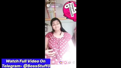 Busty Bhopal bhabhi chut me ungli karti hai xxx show par MMS
