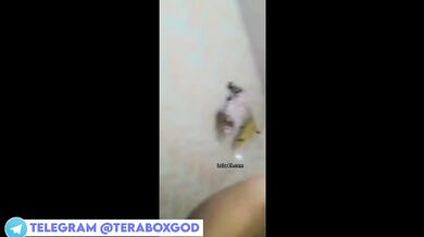 Mallu girl nude selfie clip banati hai sexy boobs dikhakar