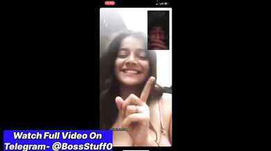 Friend sath sexting karke desi girl boobs show karti hai MMS