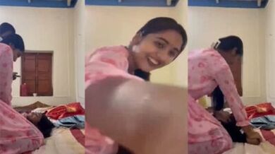 Delhi Lesbian College Girls xxx Undressing Their Roommate and Boobs Show