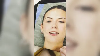 Cumshot tribut on hot printed girl