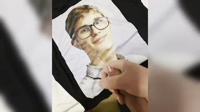 Cumshot tribut on hot printed Lucas scholle