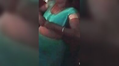 Mamatha aunty saree open boobs