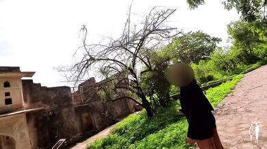Smriti jain new outdoor fort security guard dare video