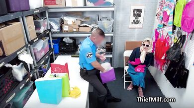 MILF Thief Earns Freedom with Deep Throat