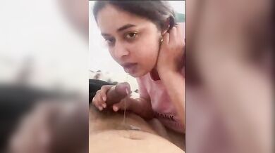 “Dono Haath Se Gaand Kholo Apni” – Corporate Wife Is Official Cum Bucket Of The