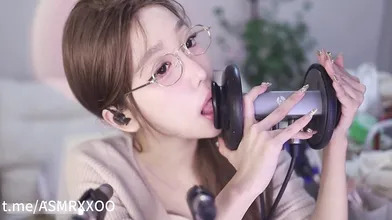 ASMR_酥酥学姐_金丝眼镜的舔耳温柔的舔舐