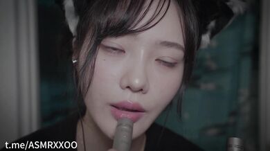 ASMR Nareun 小勾勾给你舔耳朵????