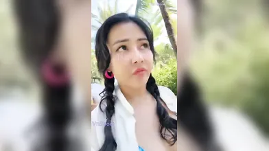 Em Idol MN_HaMy MMLive Dâm Tặc đang Livestream Show Hàng Thì Có Một Anh Tây Balo Ra Bóp Vú Và Cái Kết - VnChich.Vip - Tổng Hợp Clip Sex - Show Hàng - LiveStream Sex