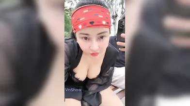 Hà My MMlive Gần Mực Thì đen , Gần Công Viên Thì Public Thủ Dâm Show Lồn Vú Cực Ngon