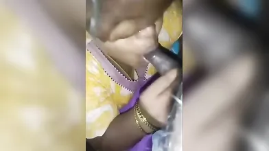 Mature tamil bhabhi ka blowjob lund ride