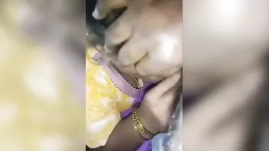 Mature tamil bhabhi ka blowjob lund ride
