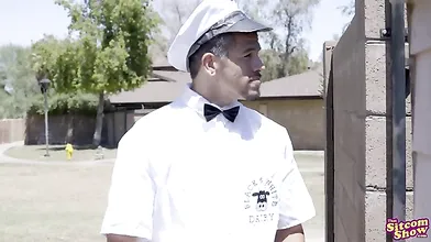 Leave It To Moms Beaver The Milk Man - S1:E2