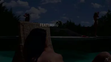 Bikini Beauties - S25:E13