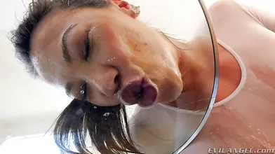 Fitness Sluts, Scene #03