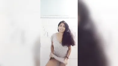 Gouthami reddy manthena removing dress and showing hot sexy bra in bathroom video leaked viral ???