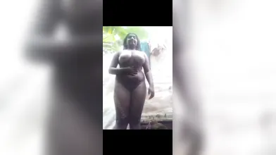 Tamil chubby girl vinitha bathing video