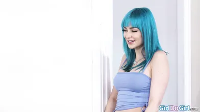 Im so turned on while my gf watches me facesit a hot blonde