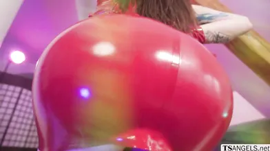 Trans Gracie Jane loves her anal solo video