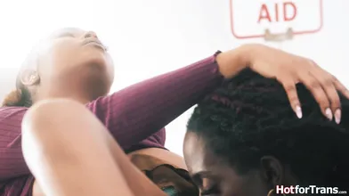 Ebony coed wants handson xxx ed with the sexy shemale nurse