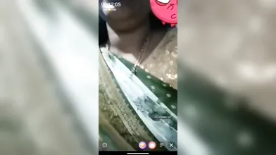 Gouthami reddy manthena Hot in saree removing blouse showing milk out from boobs and Pink pussy fingering video xxx viral in bedroom ???